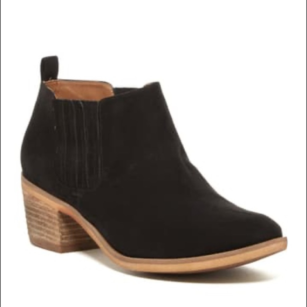 Melrose and Market Josiefab black booties 7.5